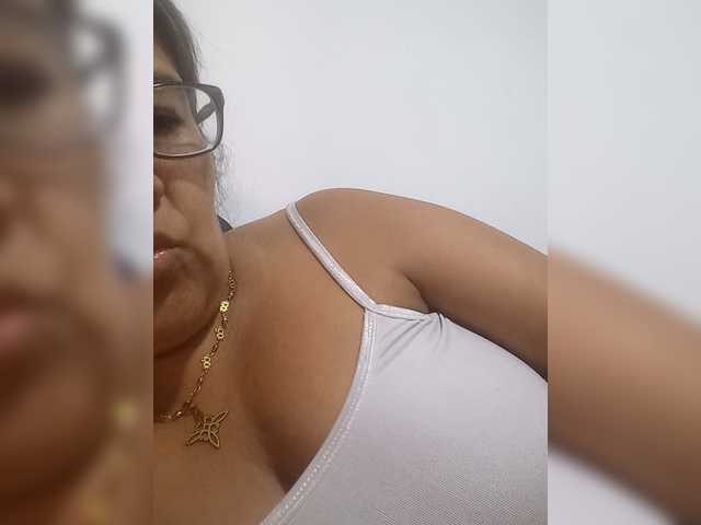 Meganny2023's BongaCams show and profile