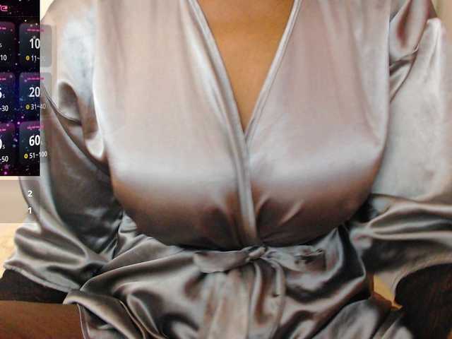 ebony-susy webcam bongacams model stream image