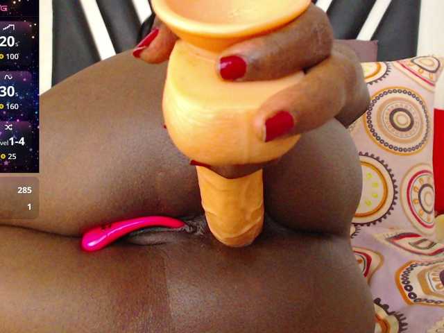ebony-susy's BongaCams show and profile