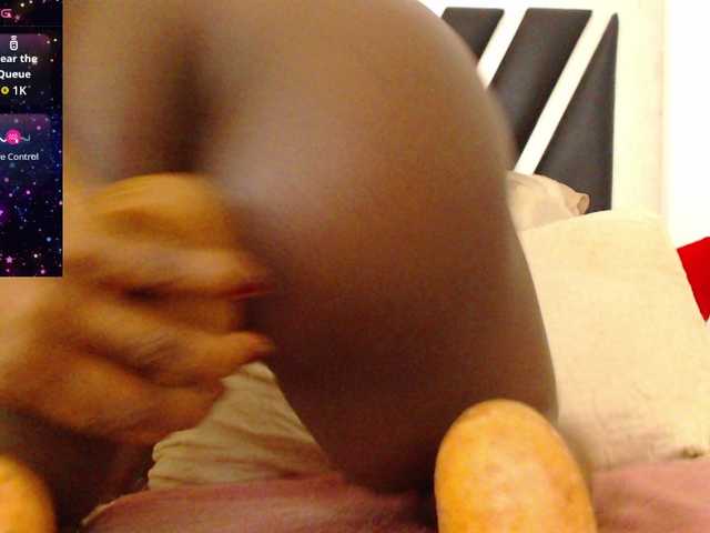 ebony-susy's BongaCams show and profile