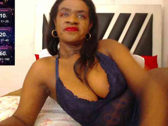 ebony-susy webcam