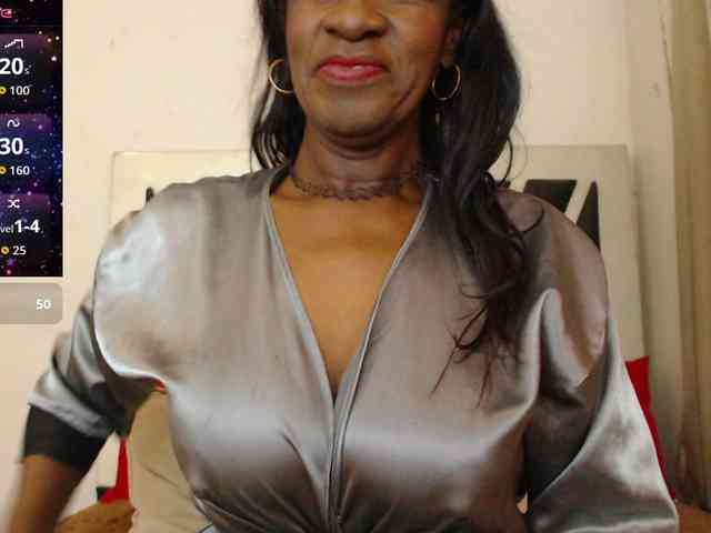 ebony-susy webcam