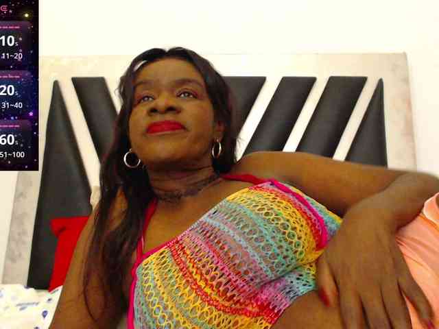 ebony-susy webcam