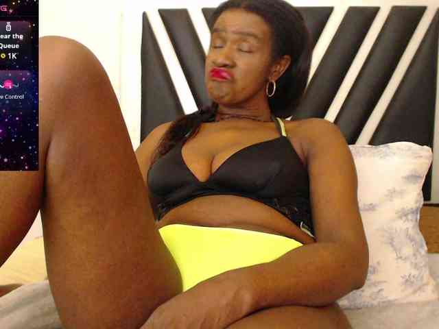 ebony-susy webcam
