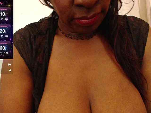 ebony-susy webcam