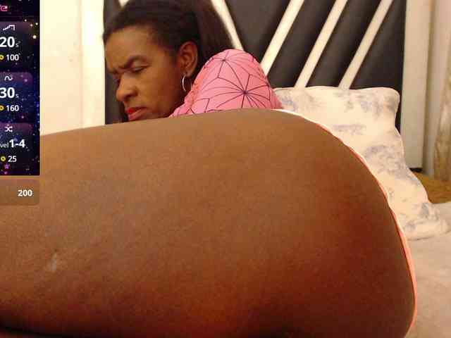 ebony-susy webcam