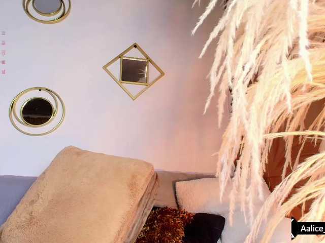Aliceowenn on BongaCams 