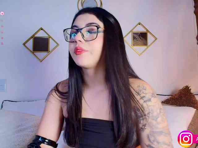 erotic sex chat Aliceowenn
