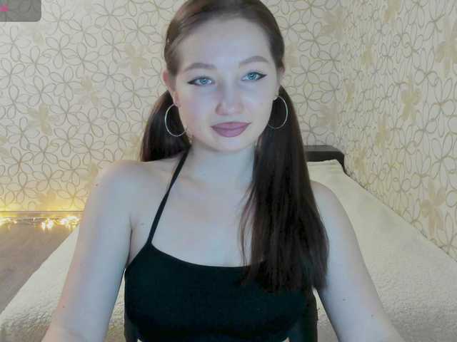 LissaCristal's BongaCams show and profile