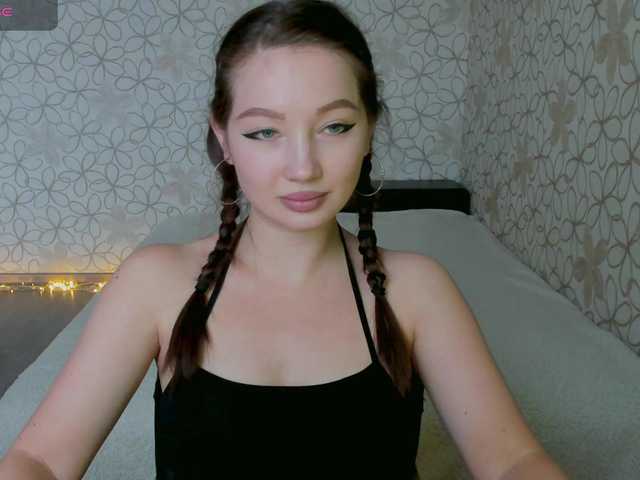LissaCristal's BongaCams show and profile