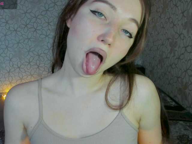 LissaCristal's BongaCams show and profile
