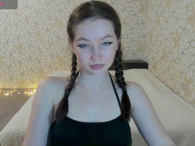 LissaCristal's BongaCams show and profile