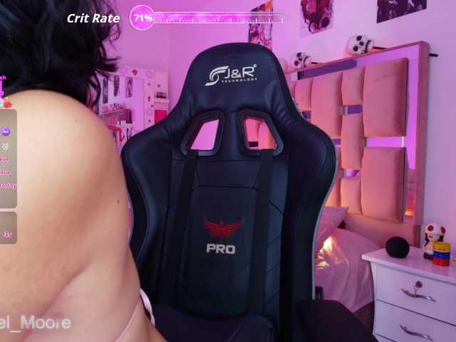  ArielMoore chat room