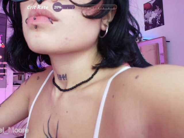  ArielMoore chat room