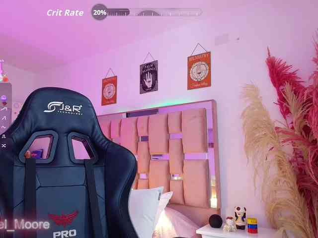 ArielMoore webcam