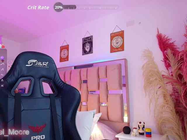ArielMoore webcam