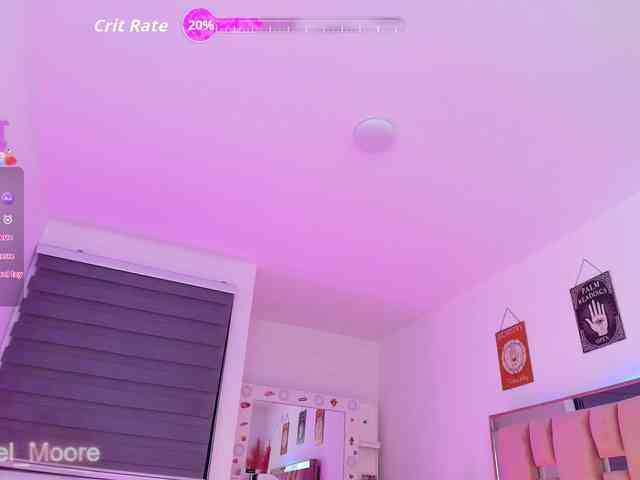 ArielMoore webcam