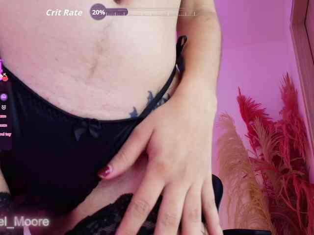 ArielMoore webcam