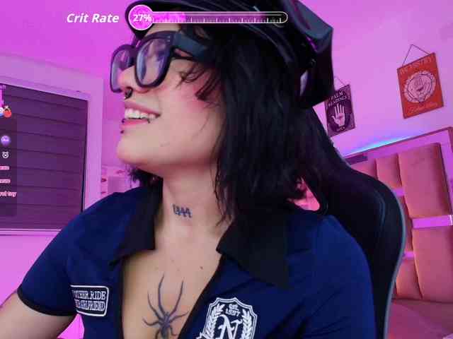 ArielMoore webcam