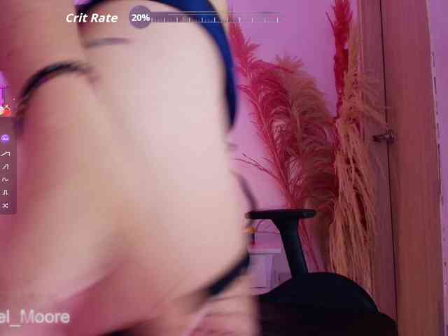 ArielMoore webcam