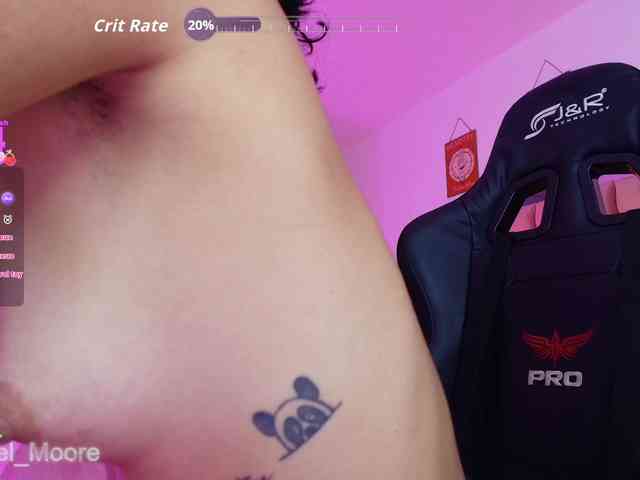 ArielMoore webcam