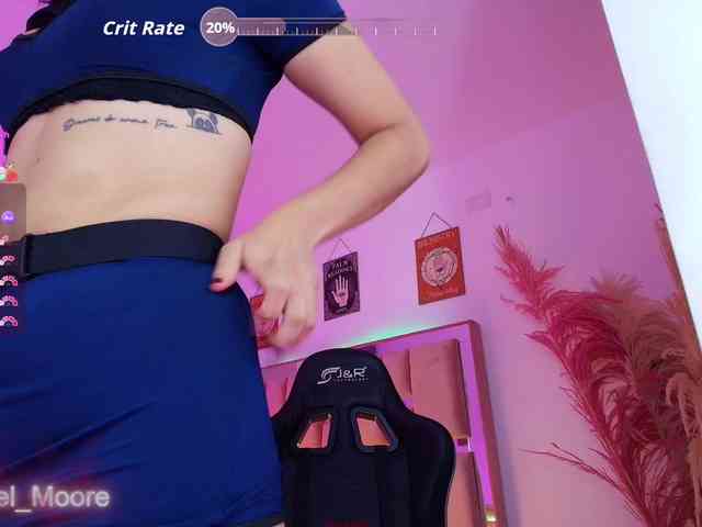 ArielMoore webcam