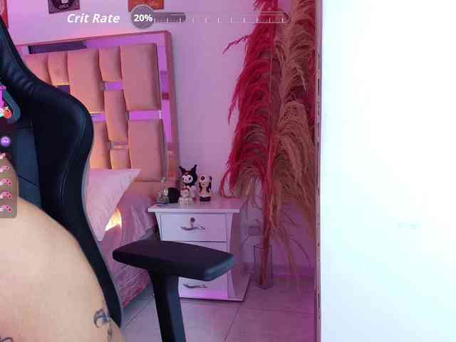 ArielMoore webcam