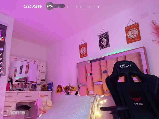 ArielMoore webcam