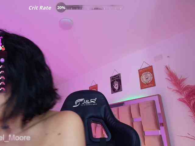 ArielMoore webcam