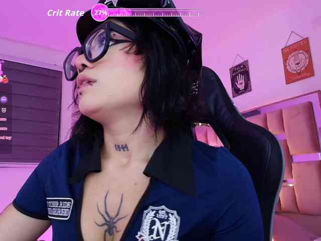 ArielMoore webcam