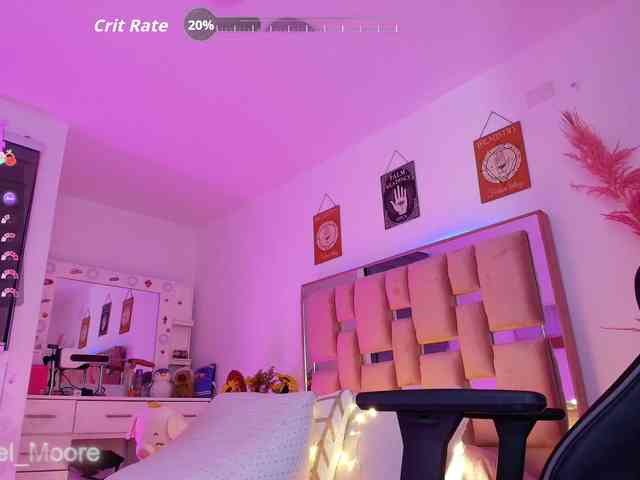 ArielMoore webcam