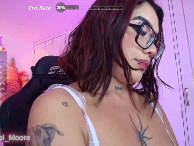 ArielMoore webcam