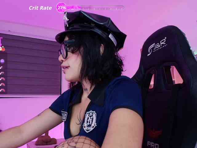 ArielMoore webcam