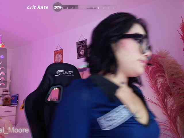ArielMoore webcam