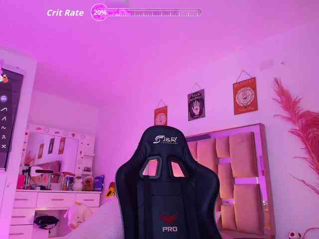 ArielMoore webcam