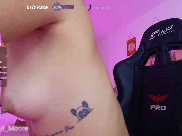 ArielMoore webcam