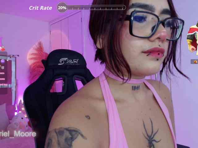 ArielMoore webcam