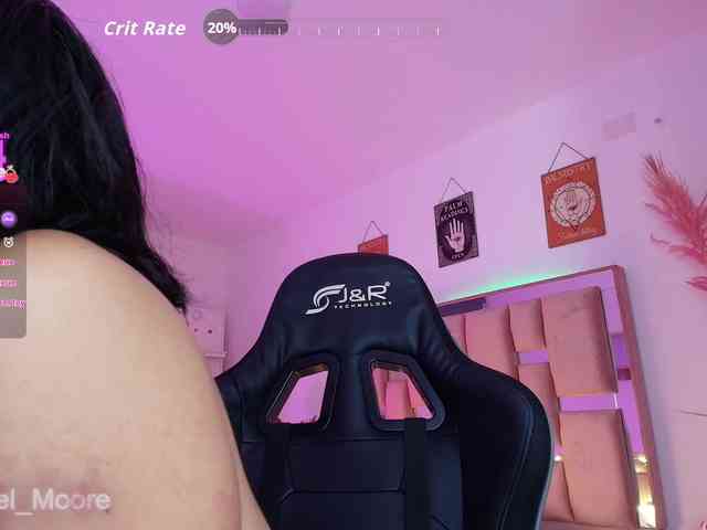 ArielMoore webcam