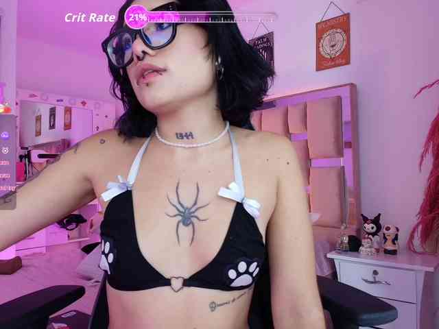 ArielMoore webcam