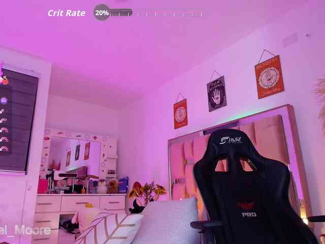 ArielMoore webcam