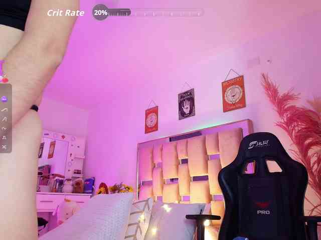 ArielMoore webcam