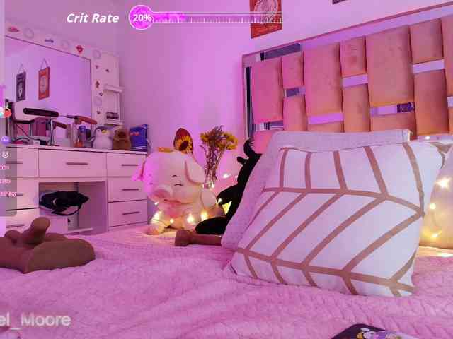 ArielMoore webcam