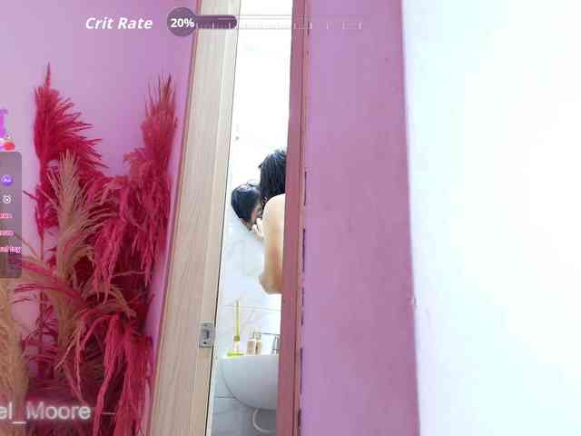 ArielMoore webcam