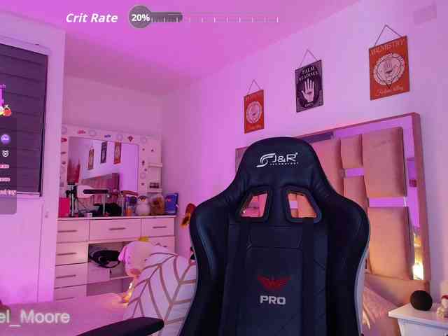 ArielMoore webcam