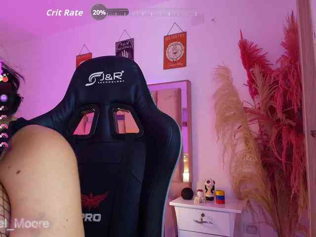ArielMoore webcam