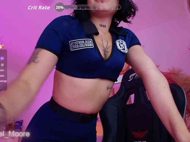 ArielMoore webcam