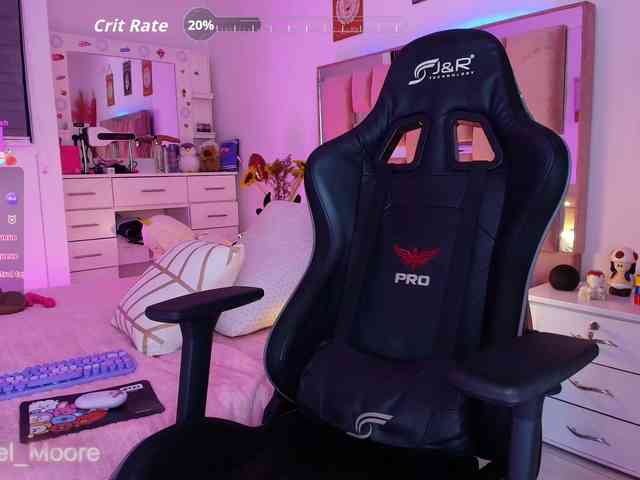 ArielMoore webcam