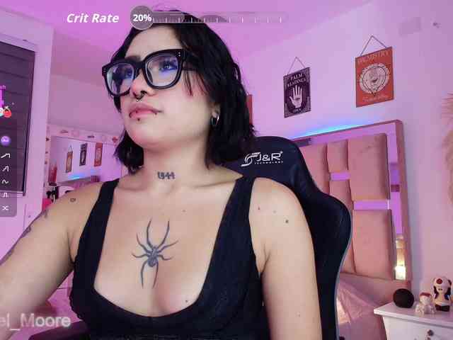 ArielMoore webcam