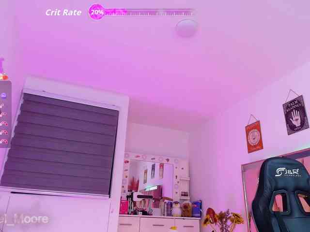 ArielMoore webcam