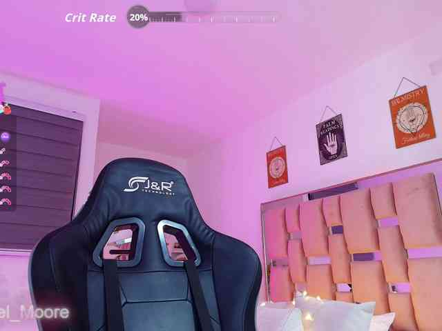 ArielMoore webcam